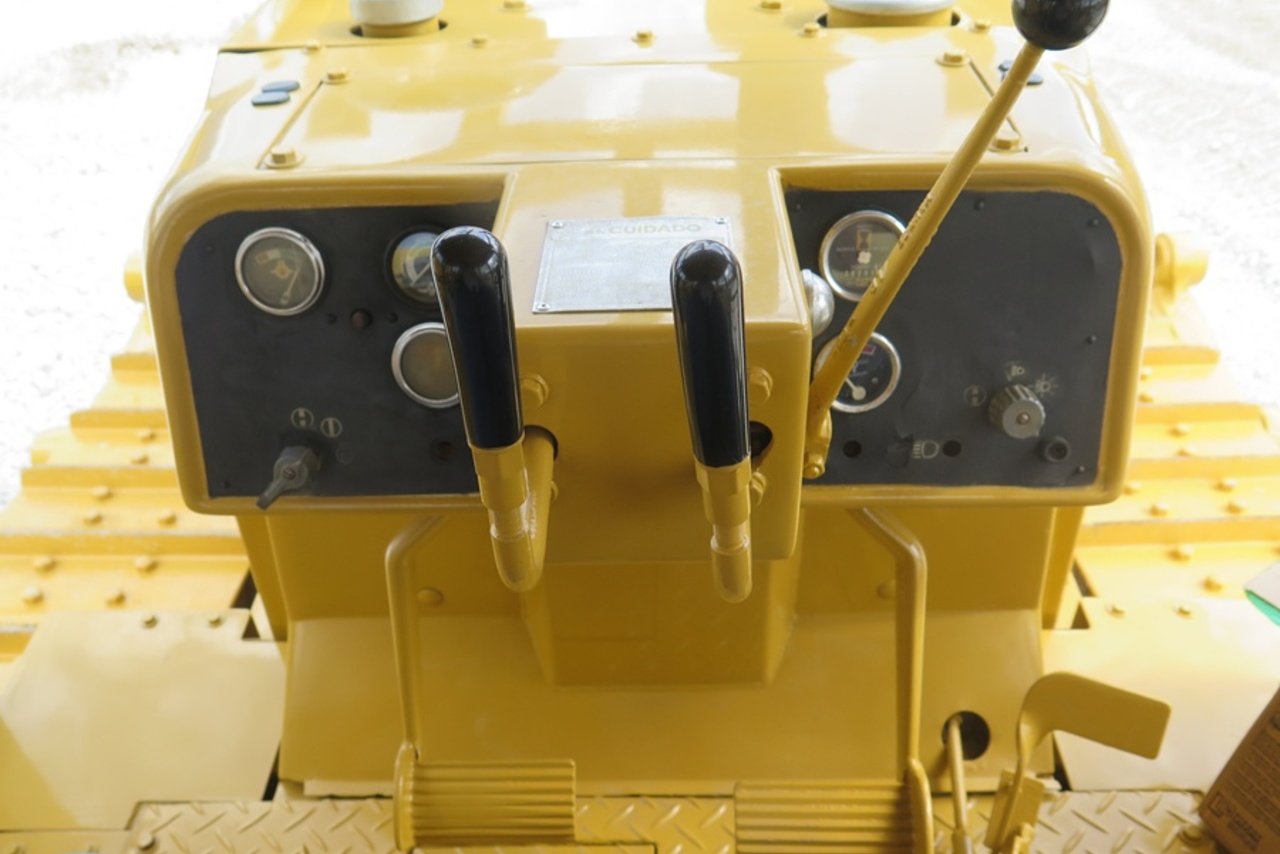 Caterpillar D6D - 94/94 4