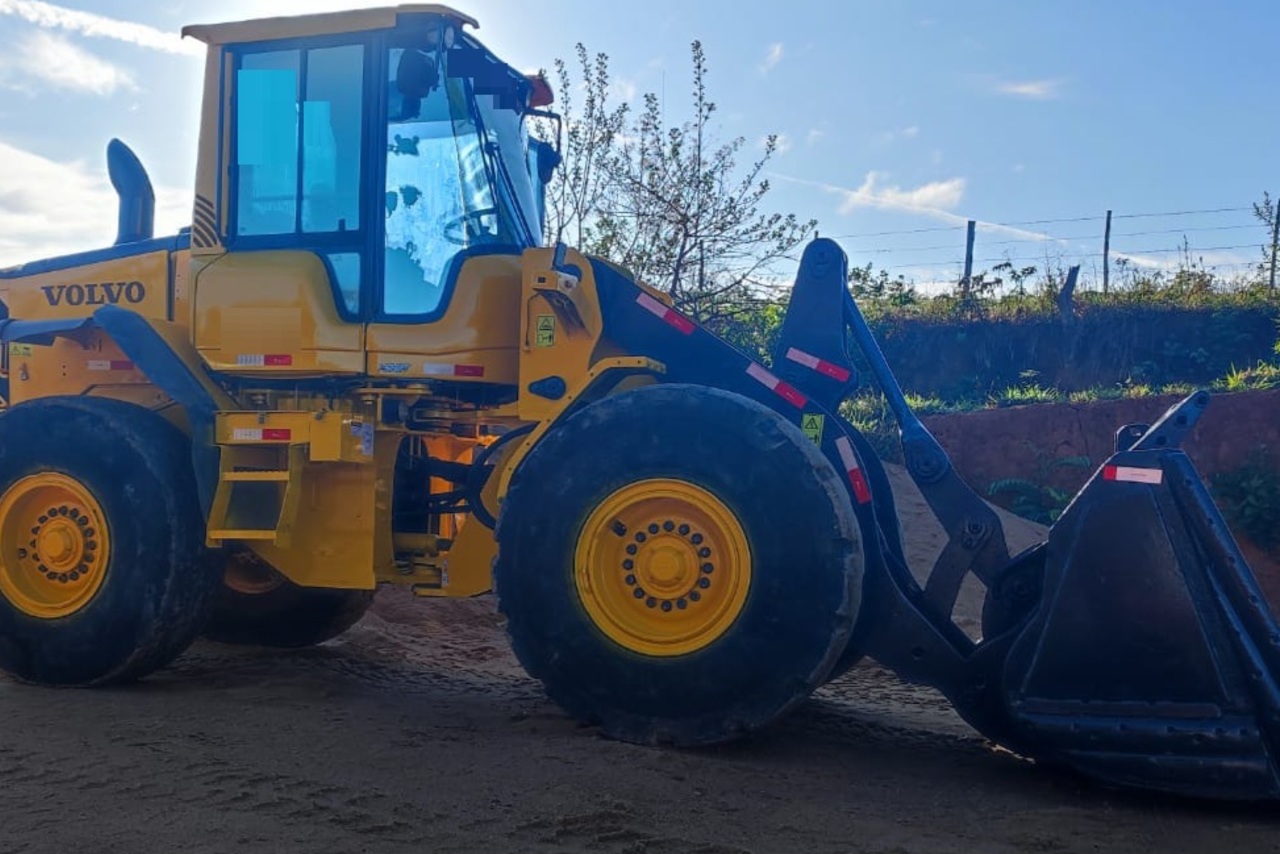 Volvo L90F - 09/09 4