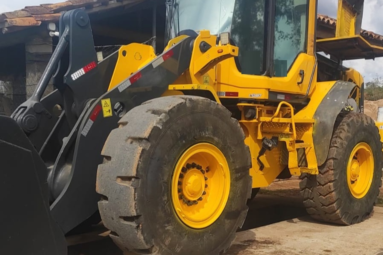 Volvo L90F - 09/09 5