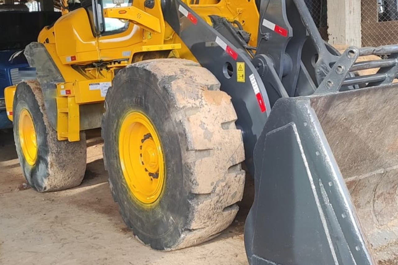 Volvo L90F - 09/09 6