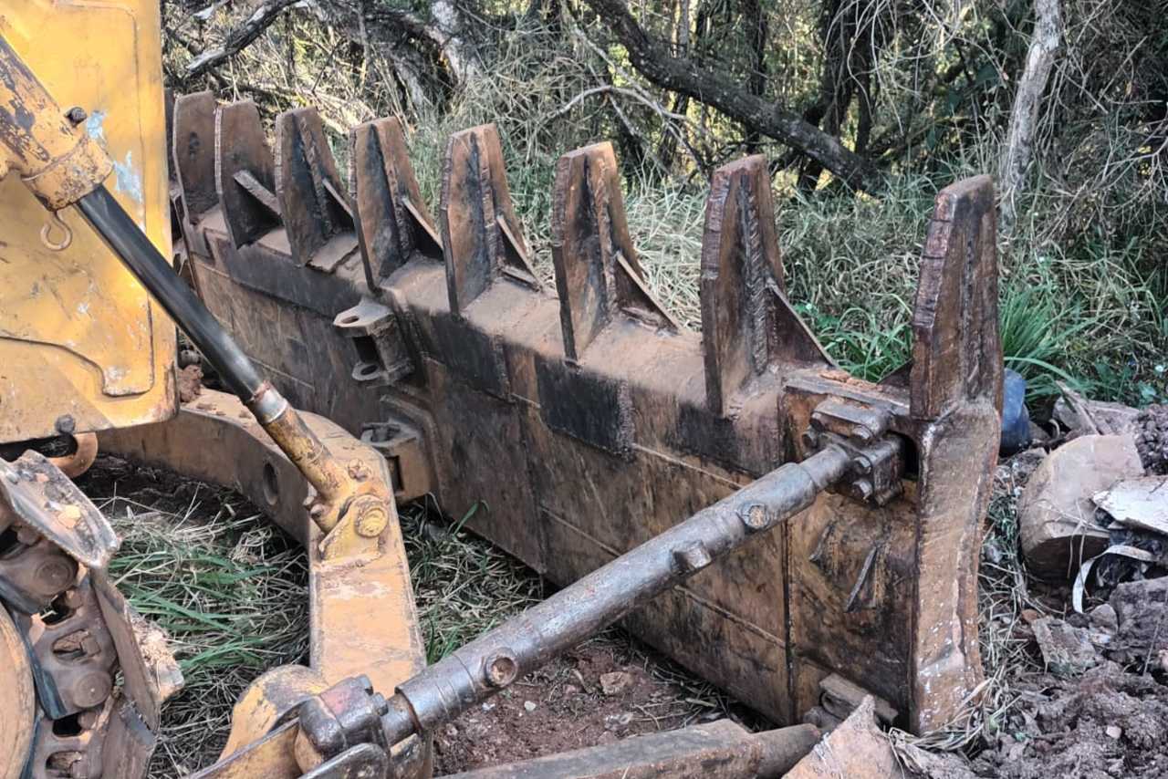 Caterpillar D6D - 84/84 5