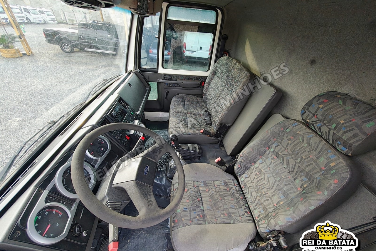 Ford Cargo2422 - 10/11 8
