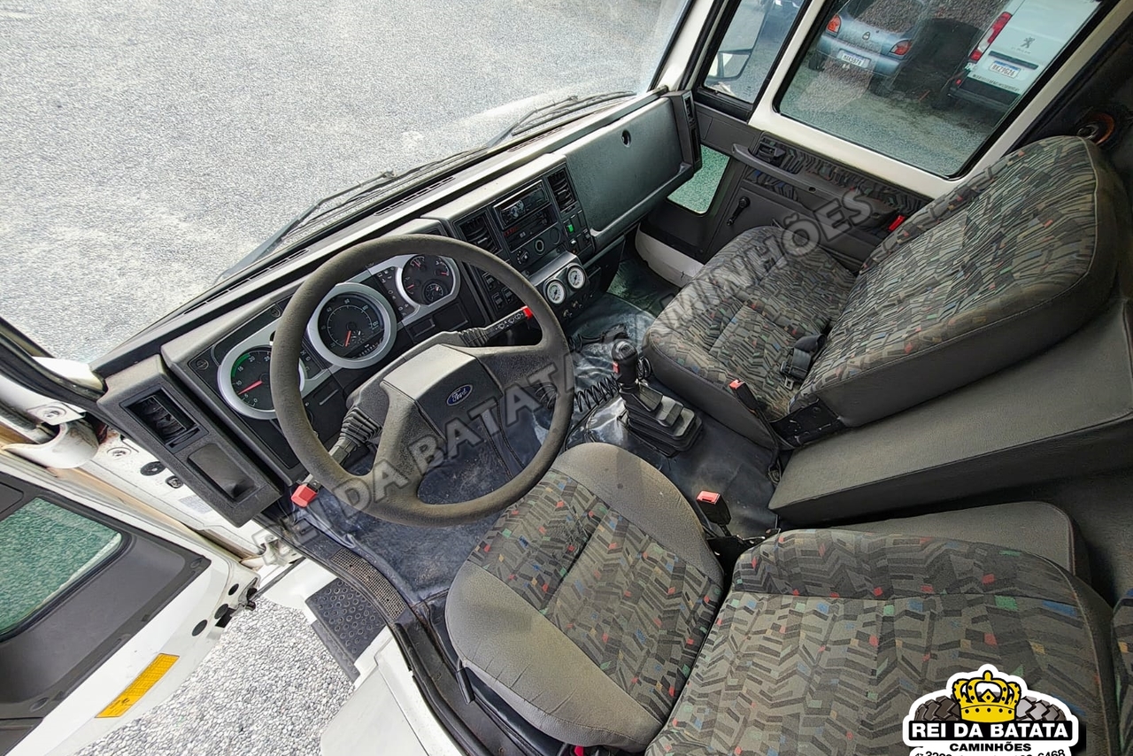 Ford Cargo2422 - 10/11 9