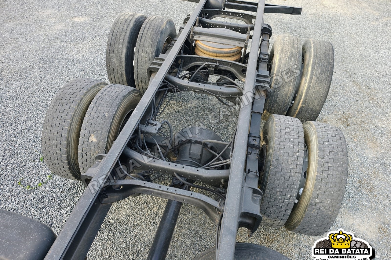 Ford Cargo2422 - 10/11 13