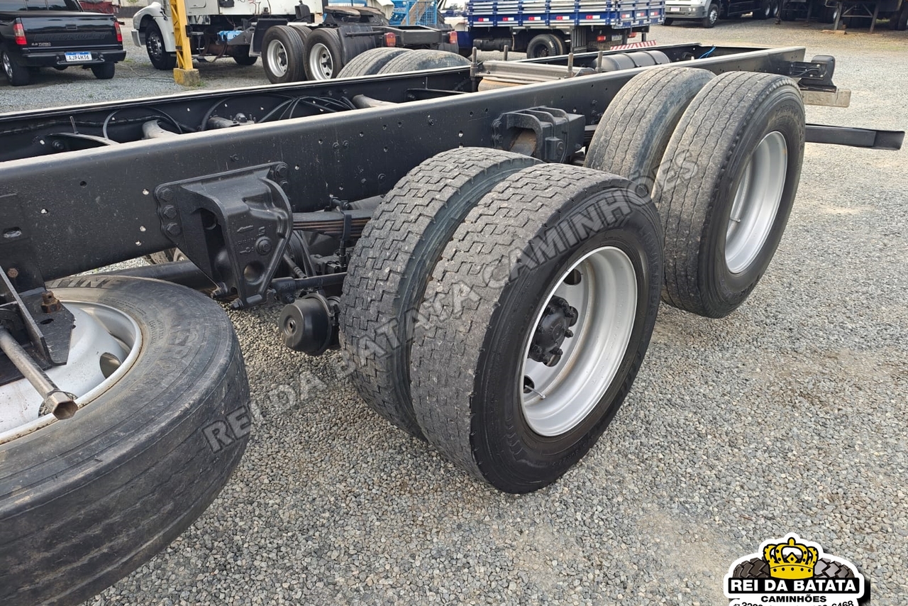 Ford Cargo2422 - 10/11 14
