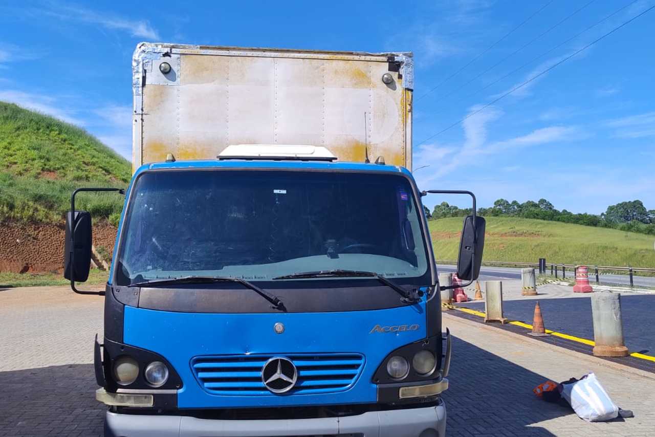 Mercedes Benz Accelo 915 - 08/09 8