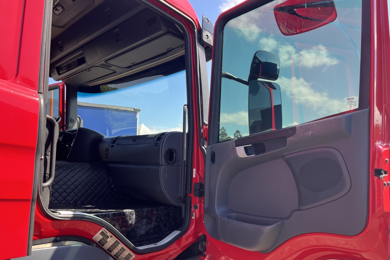 Scania P360 - 13/13 17