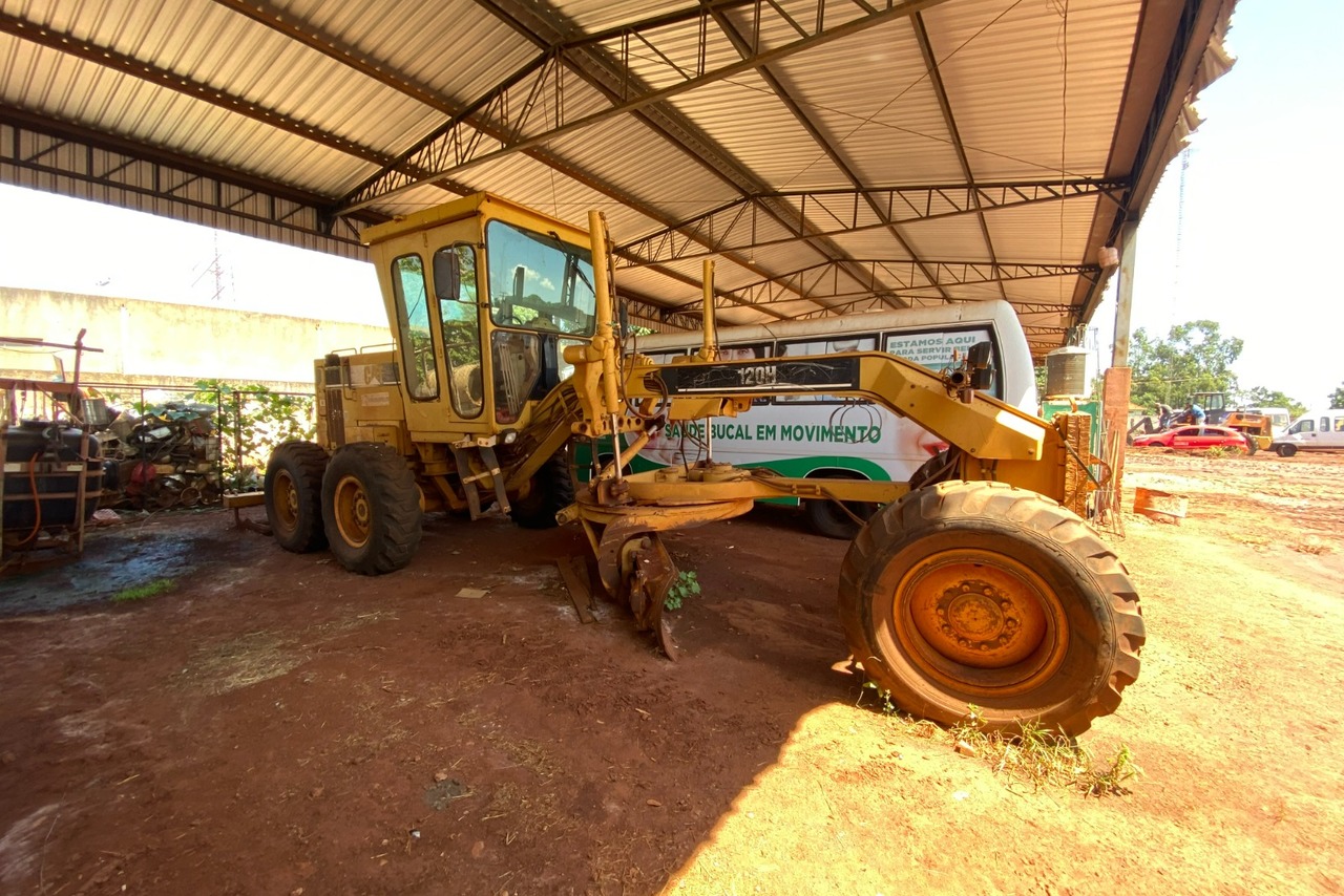 Caterpillar 120H -  2