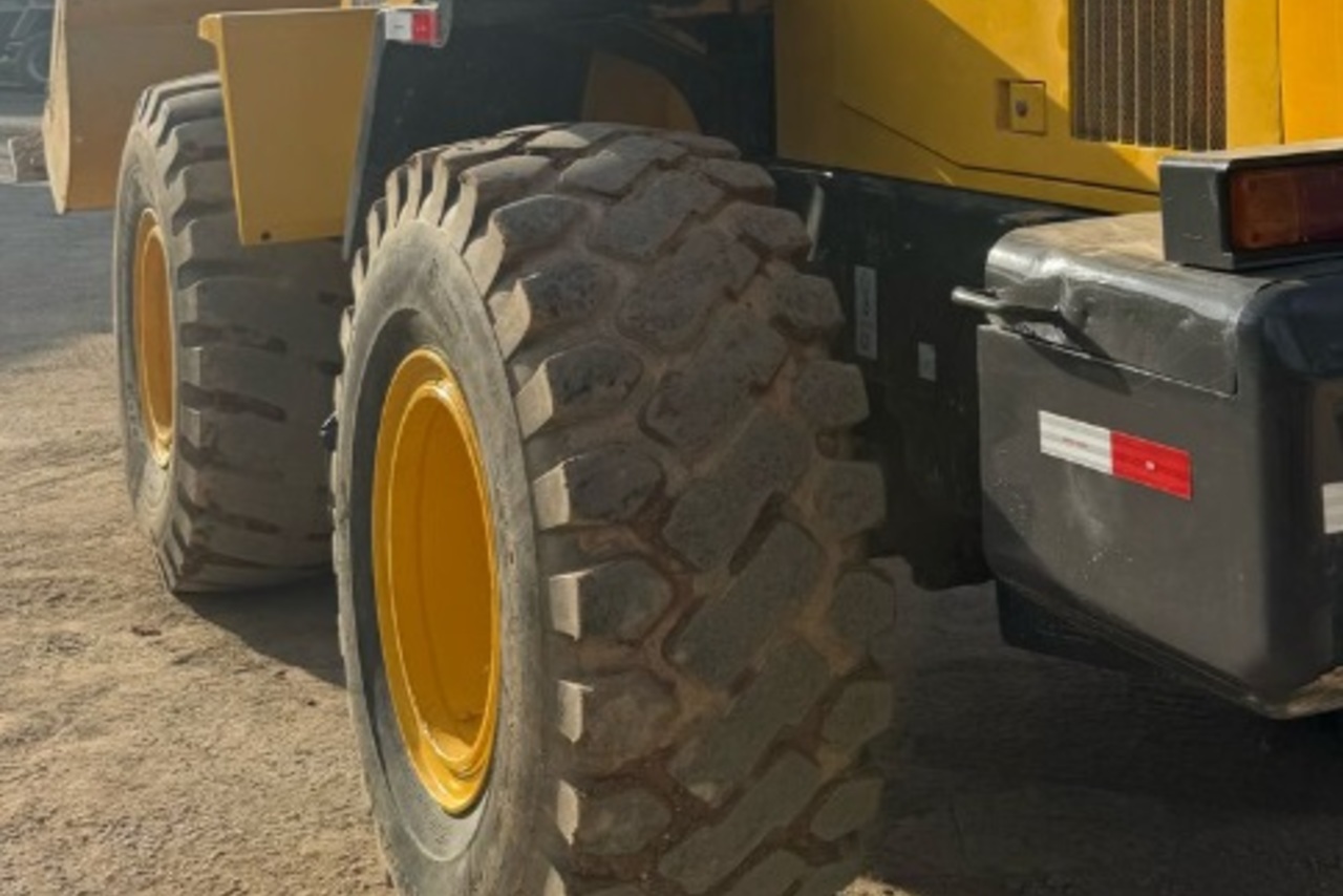 Komatsu WA200 - 20/20 7