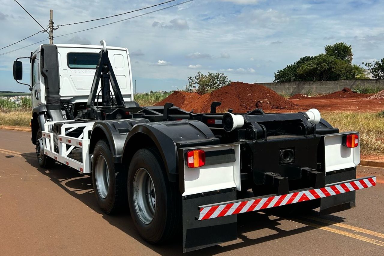 Volkswagen 26-280 Constellation 6x4 - 13/13 2