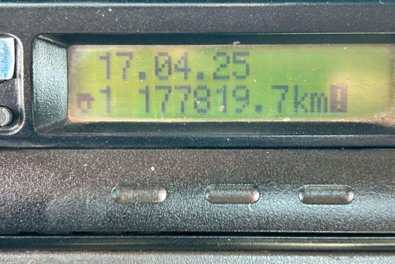 Volkswagen 26-280 Constellation 6x4 - 13/13 7