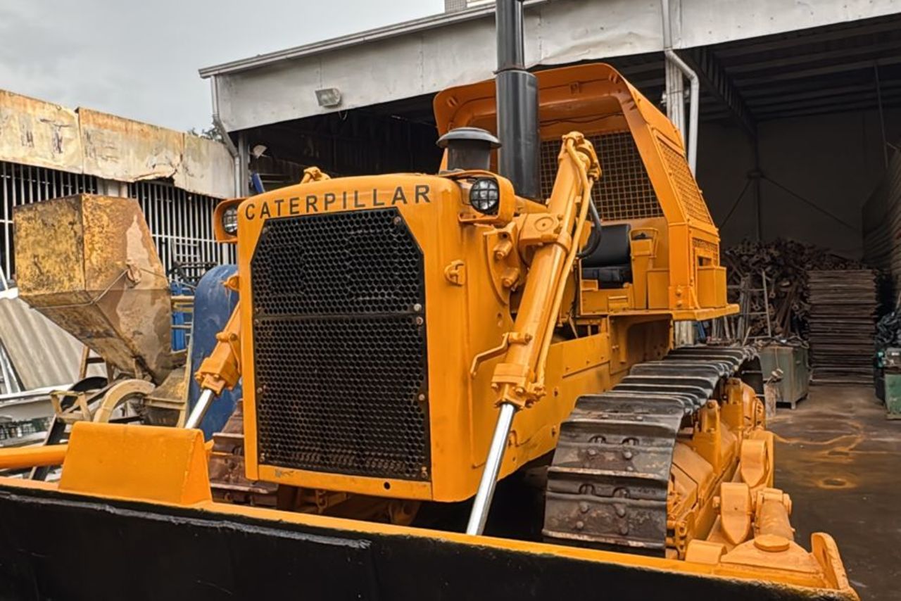 Caterpillar D8H - 74/74 4