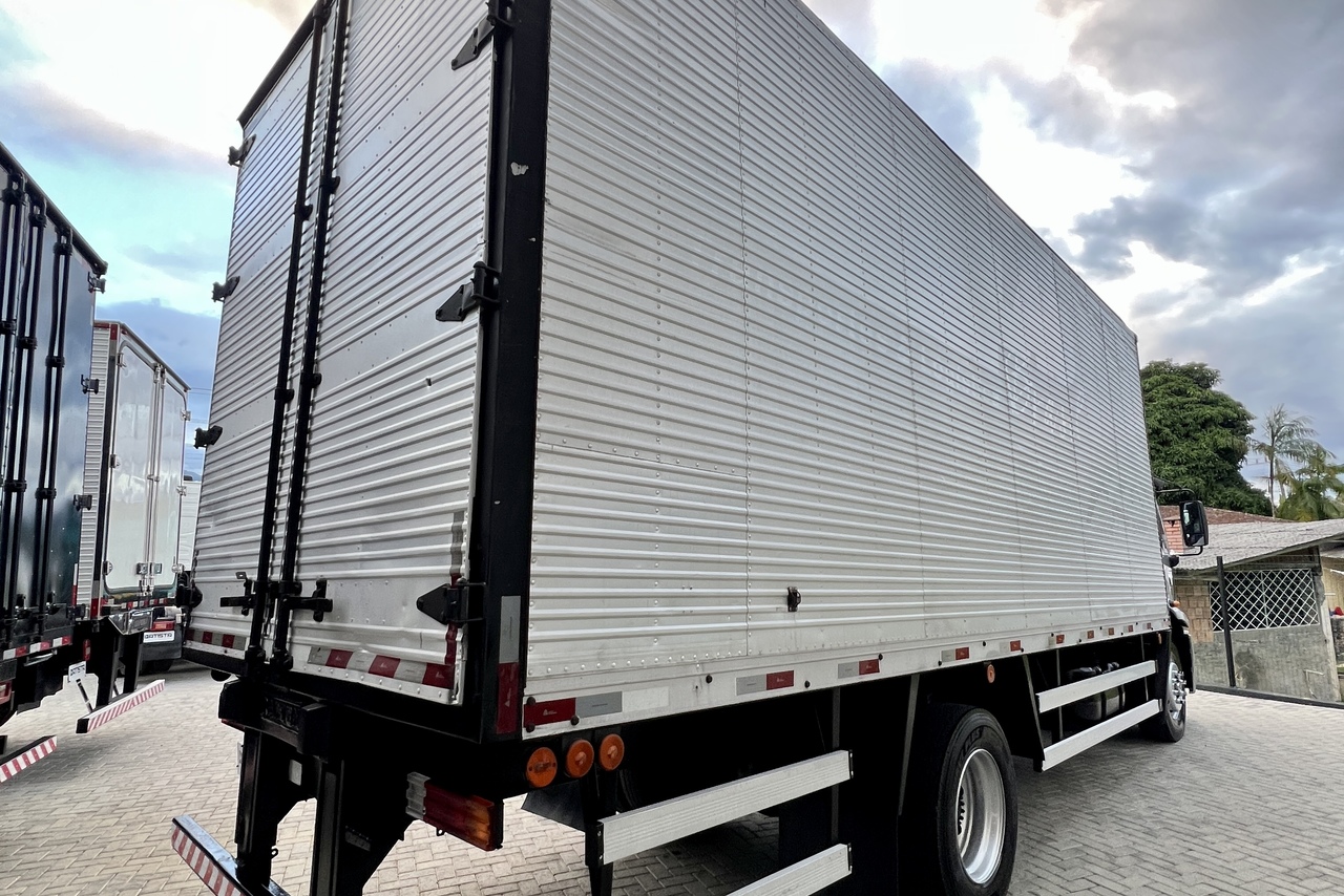 Ford Cargo1317 - 11/12 7