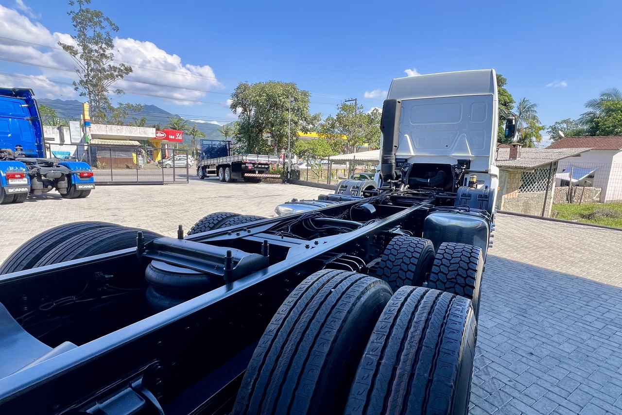 Volkswagen VW 25420 Constellation 6x2 - 20/21 16