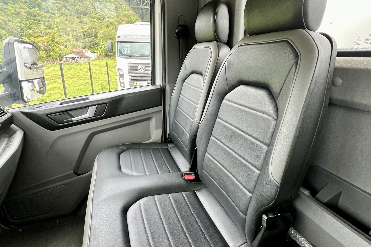 Volkswagen 11-180 Delivery  - 22/23 9