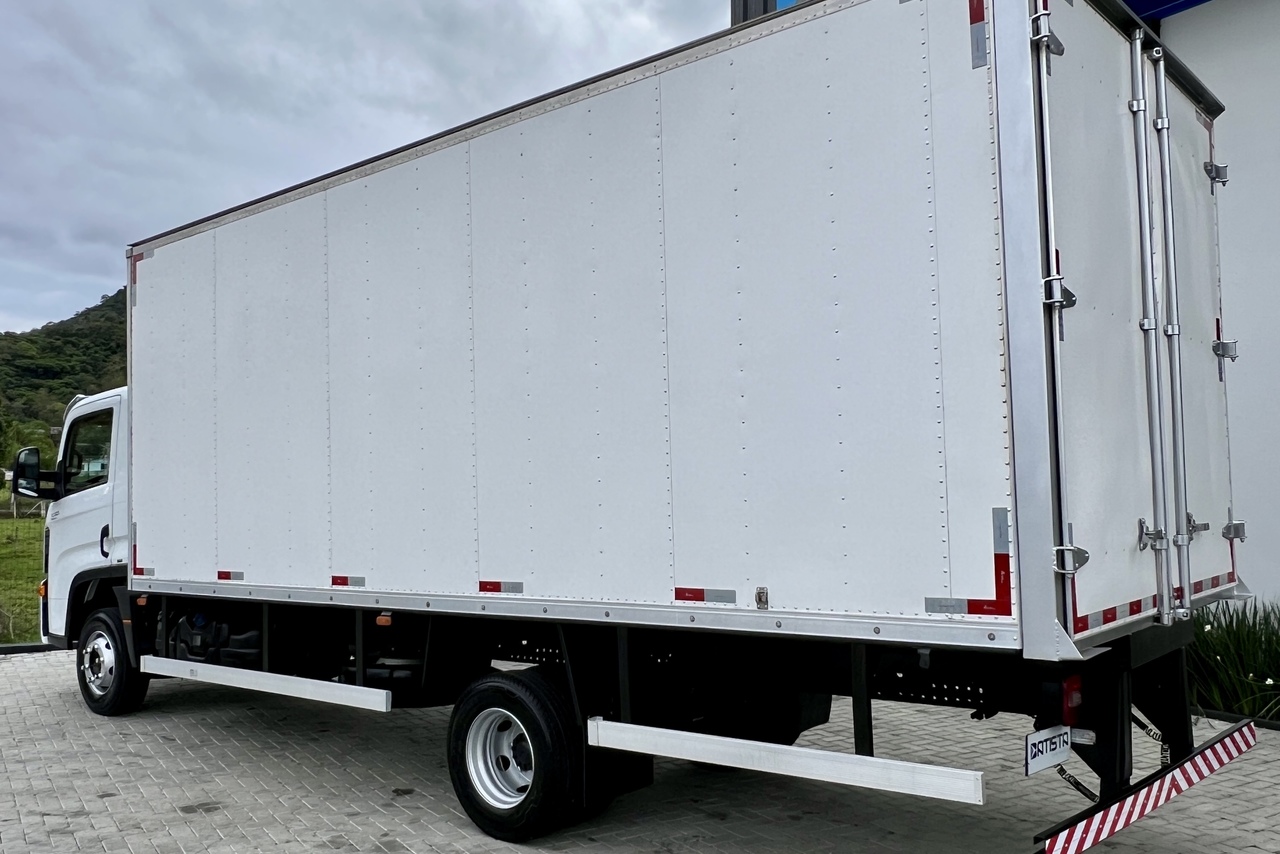 Volkswagen 11-180 Delivery  - 22/23 13