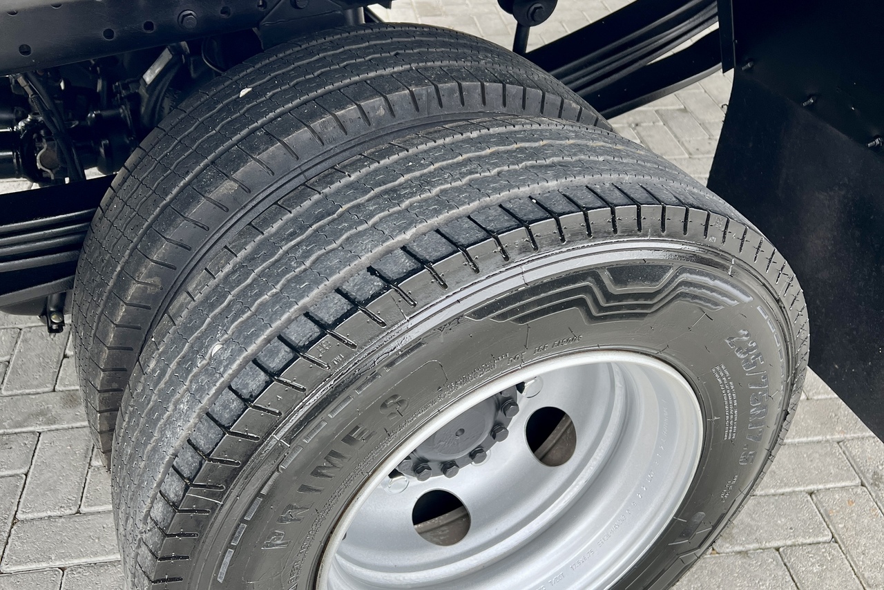 Volkswagen 11-180 Delivery  - 22/23 16