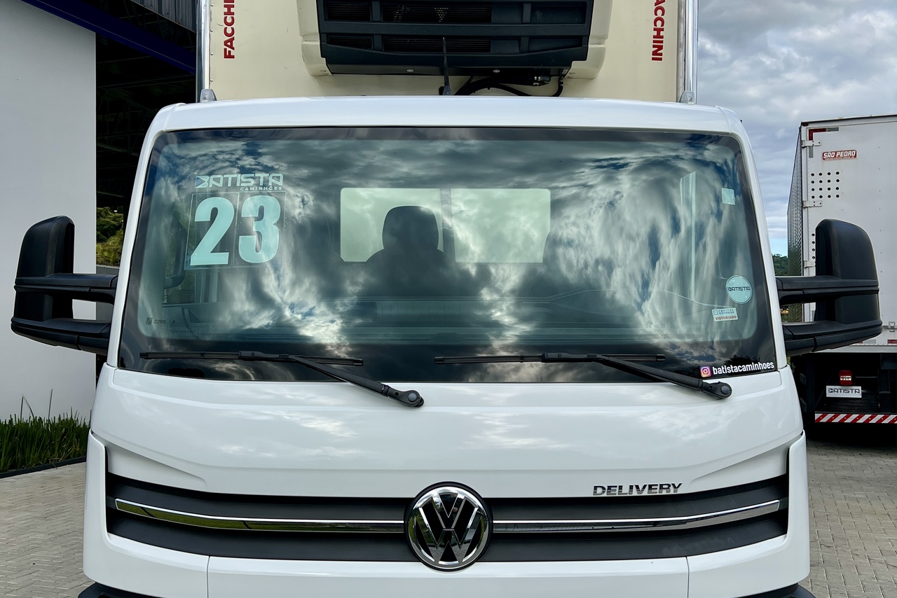 Volkswagen 11-180 Delivery  - 22/23 4