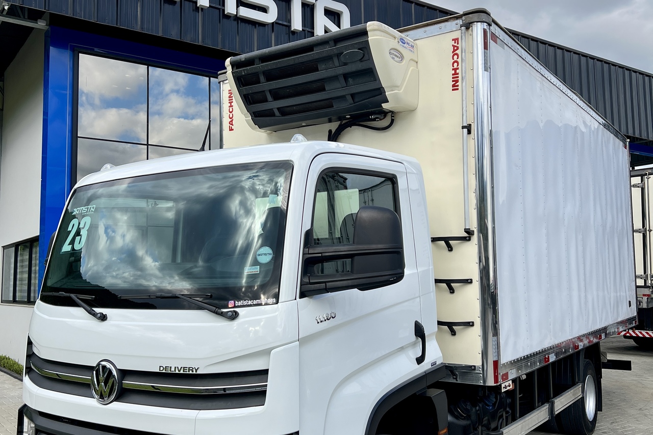 Volkswagen 11-180 Delivery  - 22/23 8