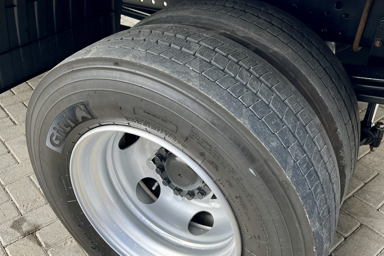Volkswagen 11-180 Delivery  - 22/23 11