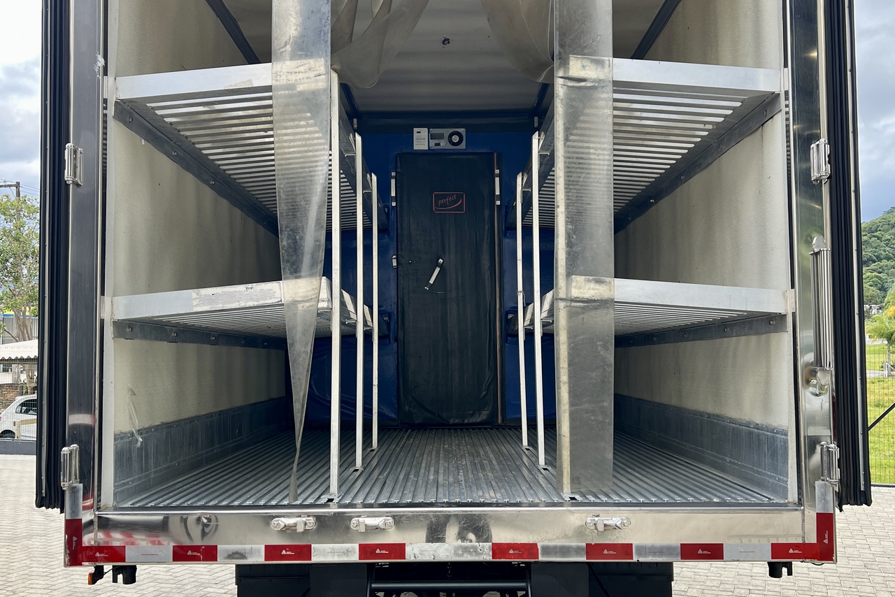 Volkswagen 11-180 Delivery  - 22/23 12