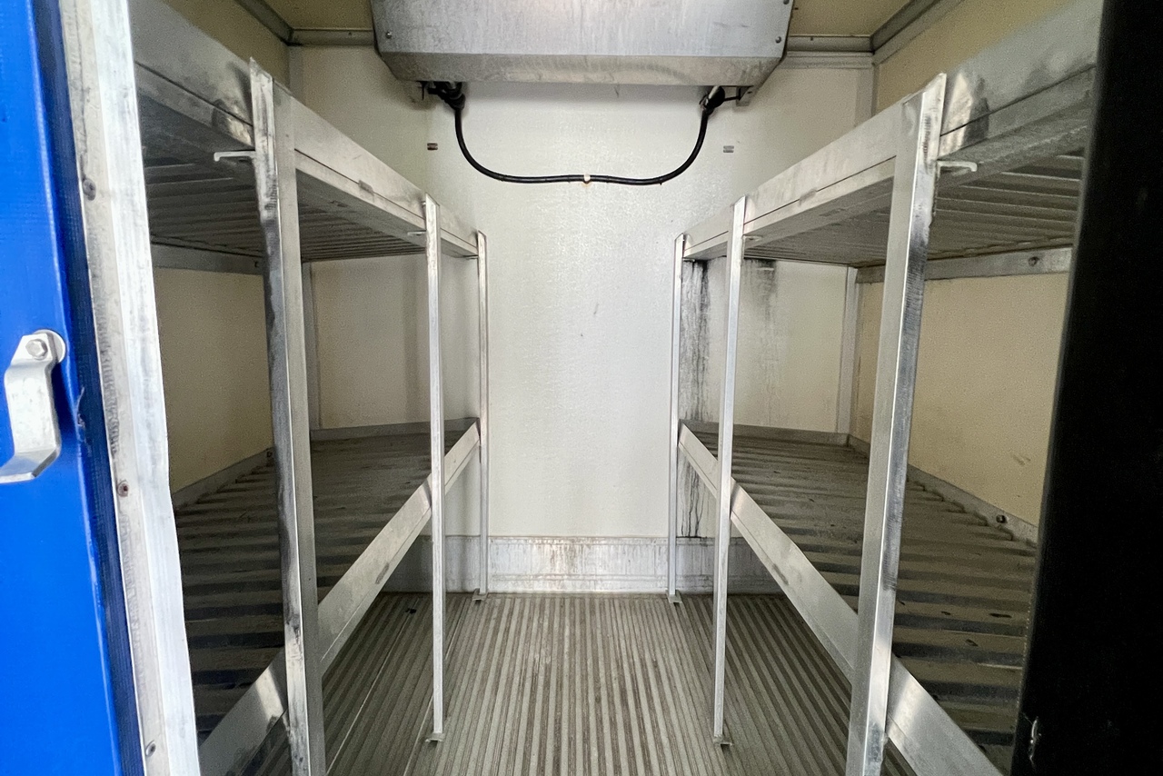 Volkswagen 11-180 Delivery  - 22/23 13
