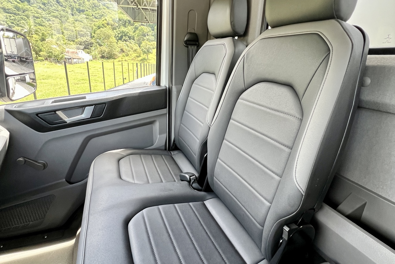 Volkswagen 11-180 Delivery  - 22/23 3