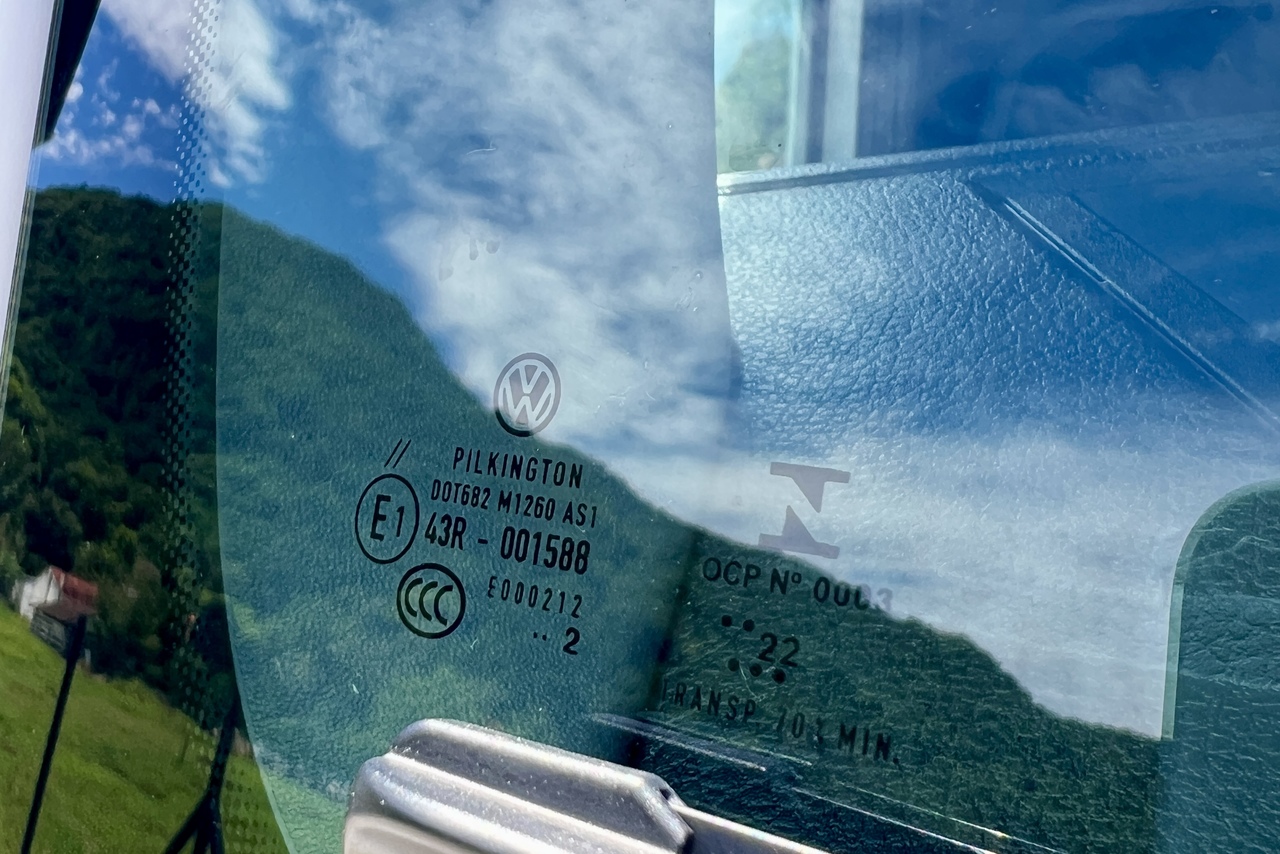 Volkswagen 11-180 Delivery  - 22/23 13