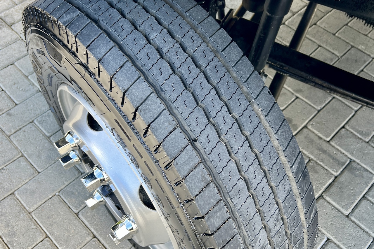 Volkswagen 11-180 Delivery  - 22/23 14