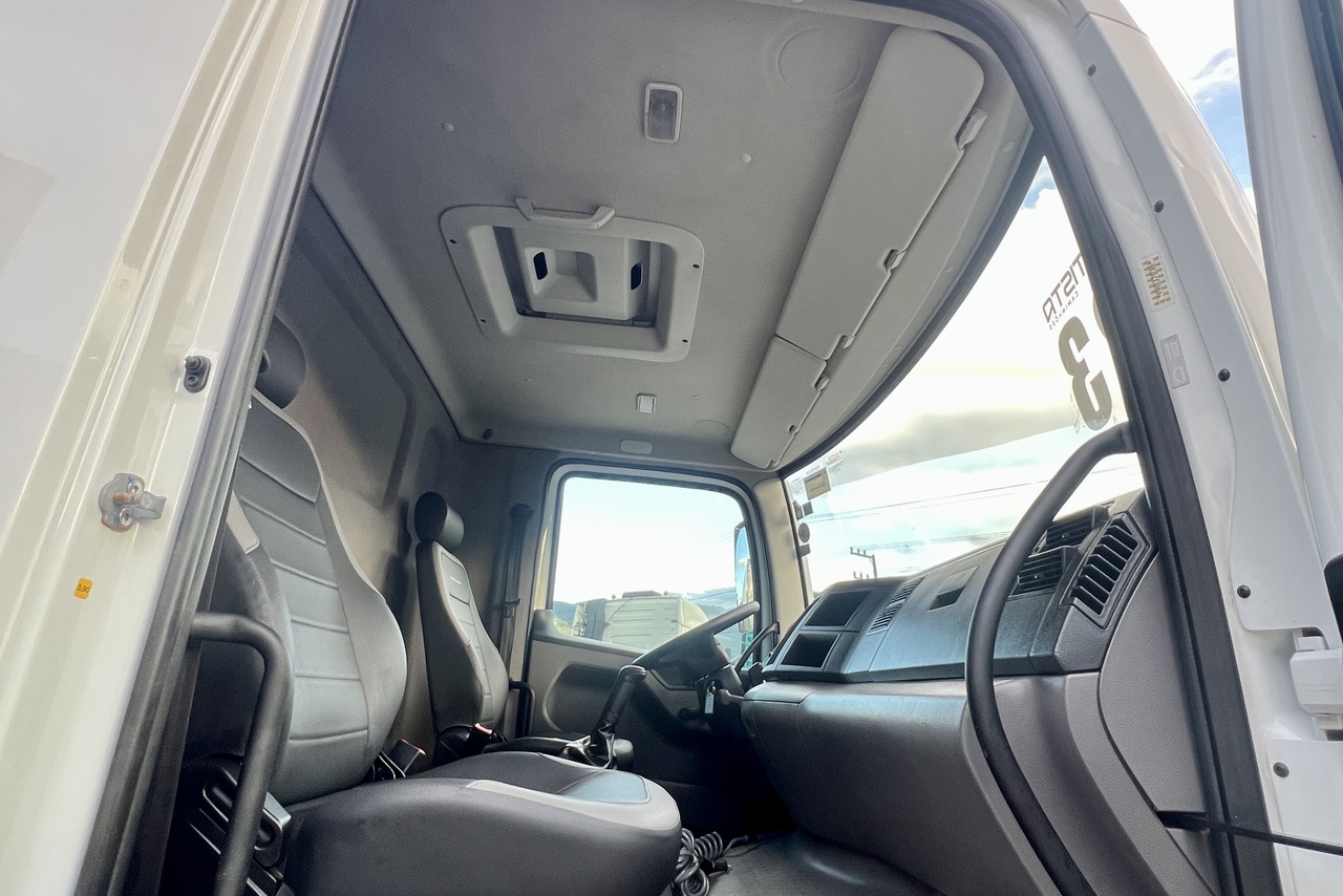 Volkswagen 24-260 Constellation 6x2 - 22/23 13