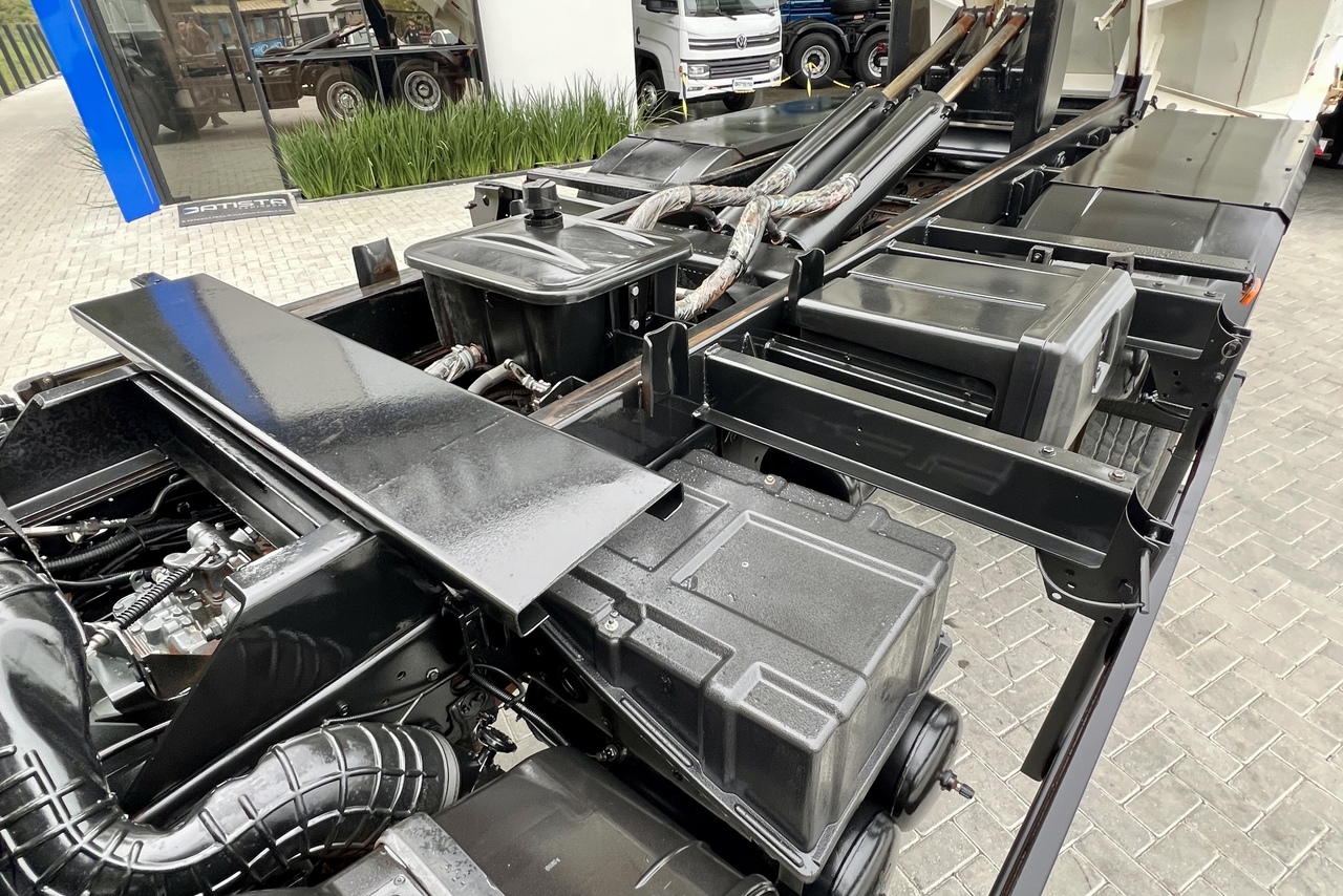 Volkswagen 24-260 Constellation 6x2 - 22/23 11