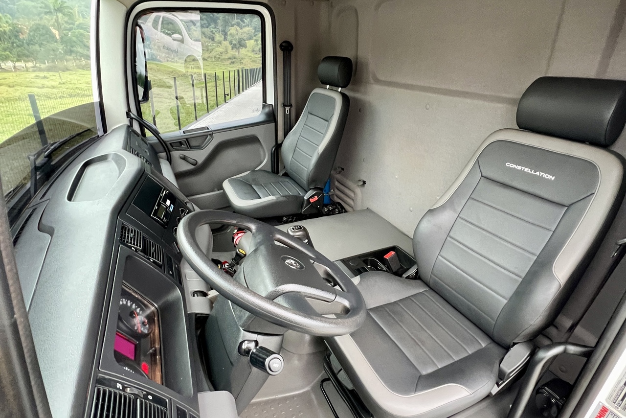 Volkswagen 24-260 Constellation 6x2 - 22/23 17