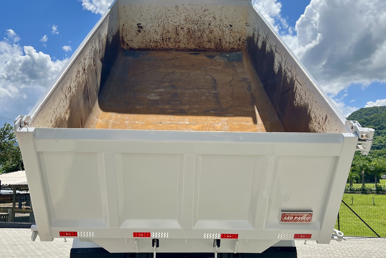 Volkswagen 24-260 Constellation 6x2 - 22/23 12