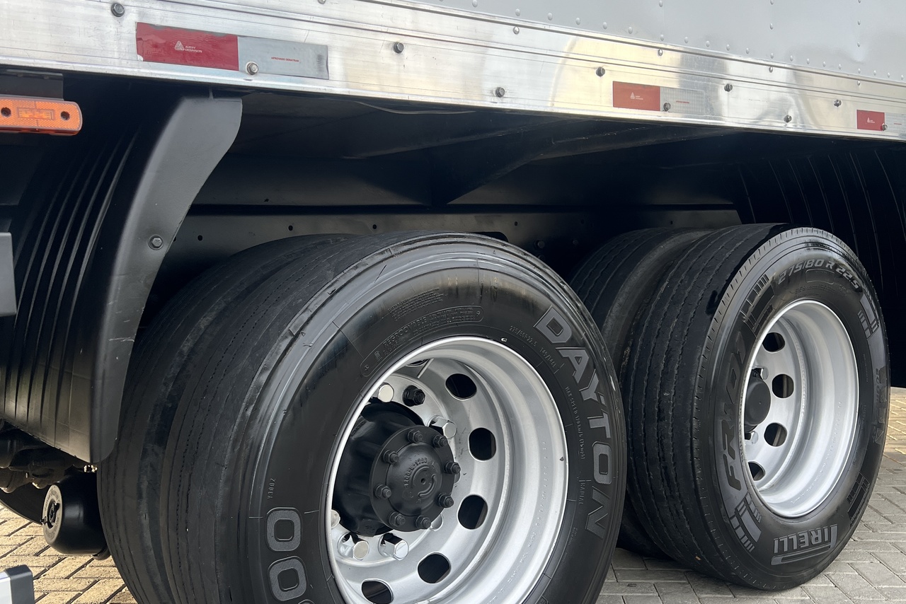 Volkswagen 24-280 E Constellation 6x2 - 17/18 6