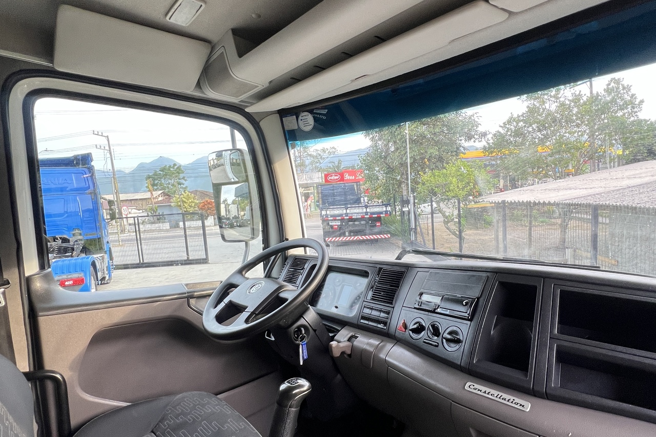 Volkswagen 24-280 E Constellation 6x2 - 17/18 17