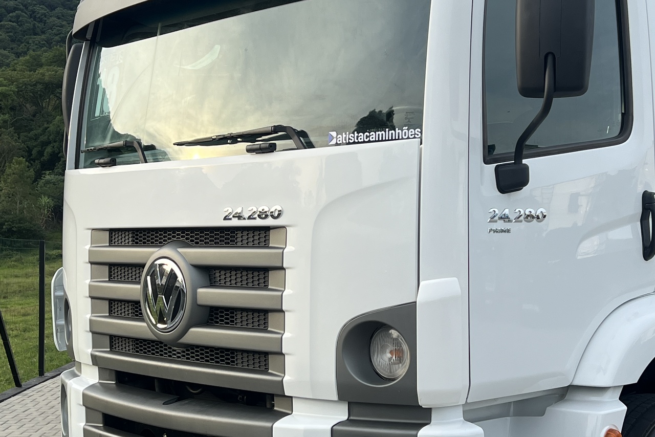 Volkswagen 24-280 E Constellation 6x2 - 17/18 18