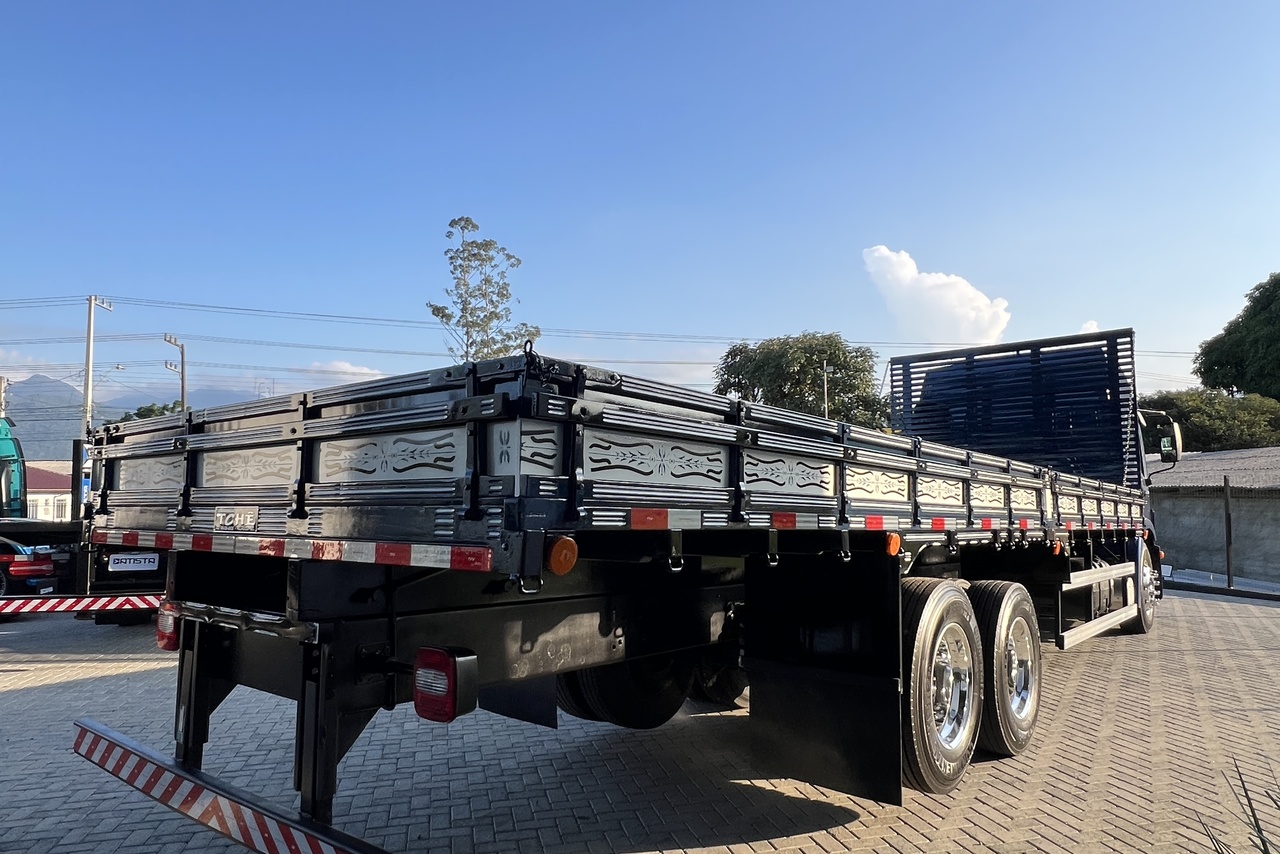 Volkswagen 24-280 E Constellation 6x2 - 22/23 9