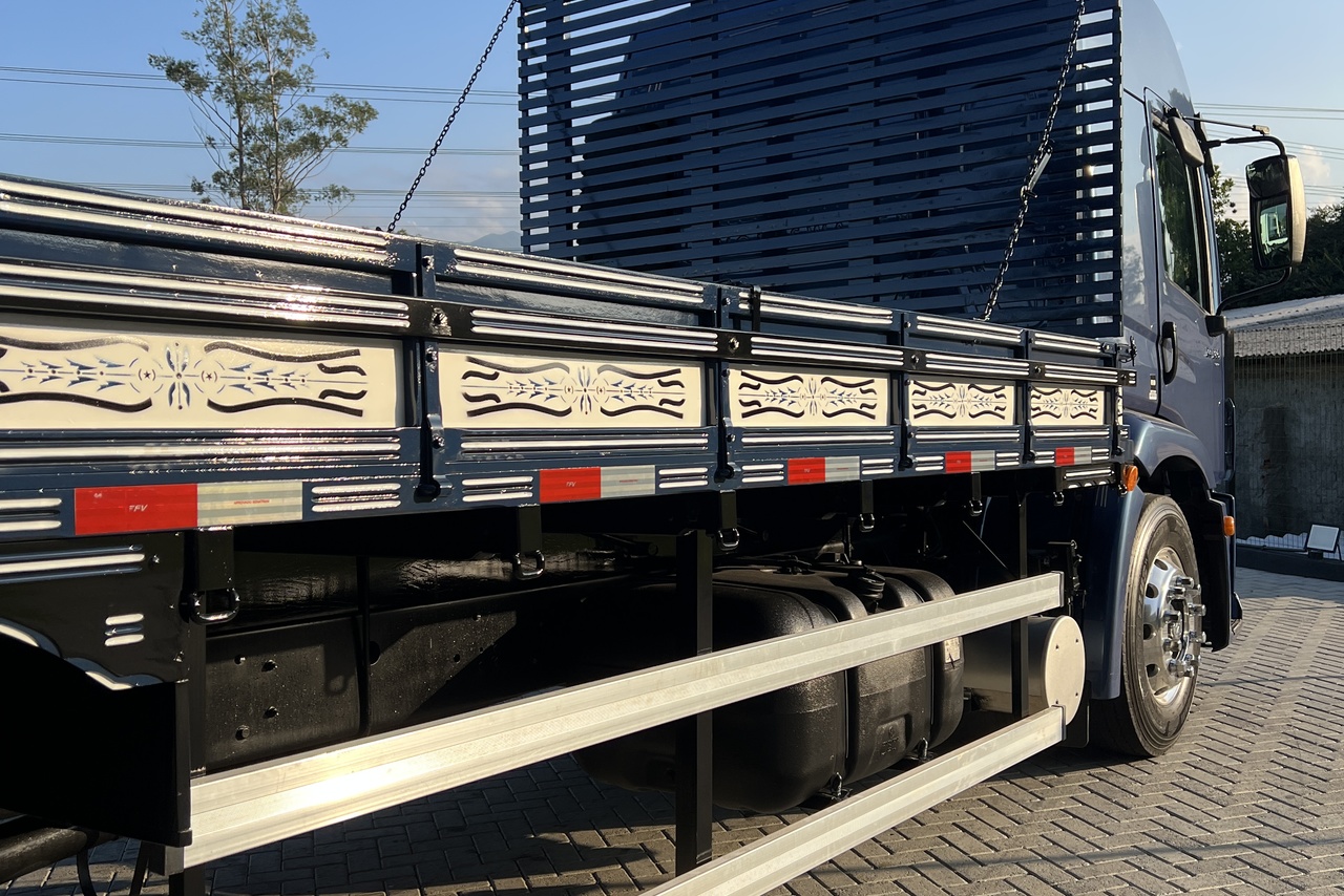 Volkswagen 24-280 E Constellation 6x2 - 22/23 19