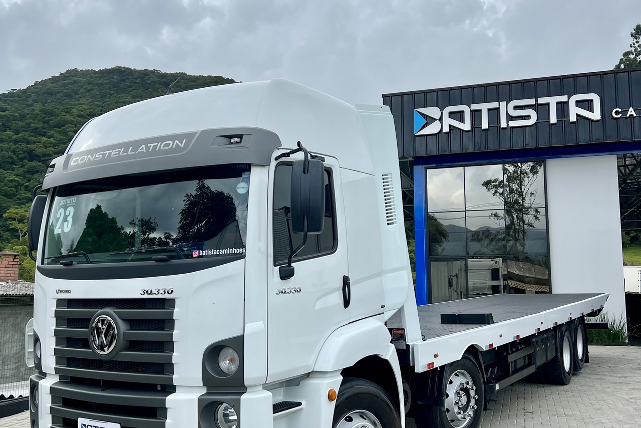 Volkswagen 30-330 Constellation 8x2 - 22/23 7