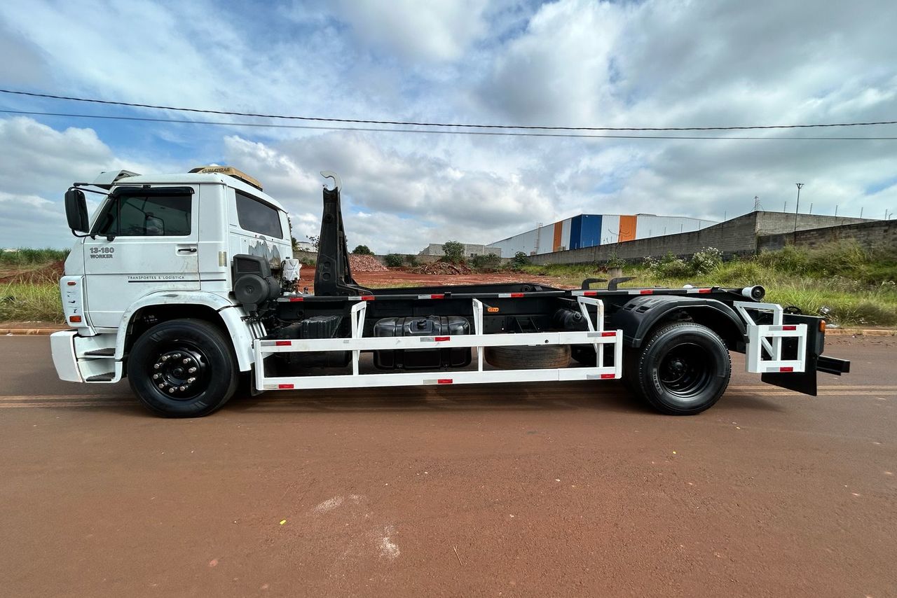 Volkswagen 13-180 - 09/09 4