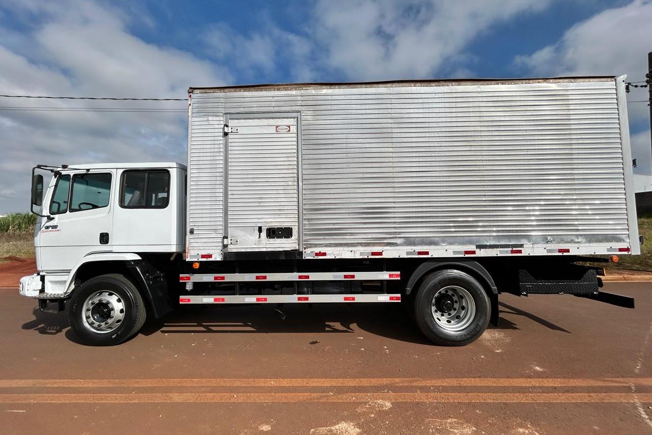 Mercedes Benz MB 1718 - 09/09 7