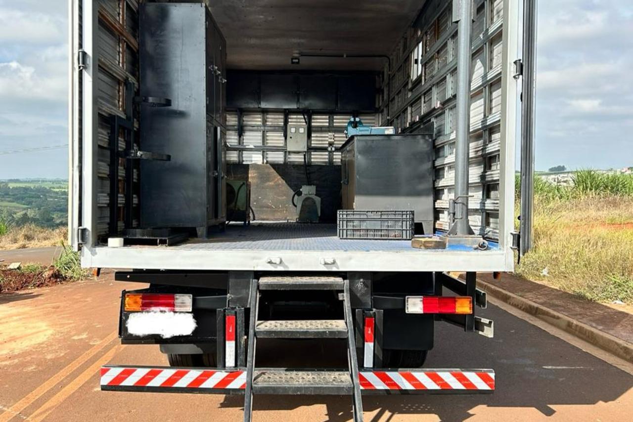 Mercedes Benz MB 1718 - 09/09 9
