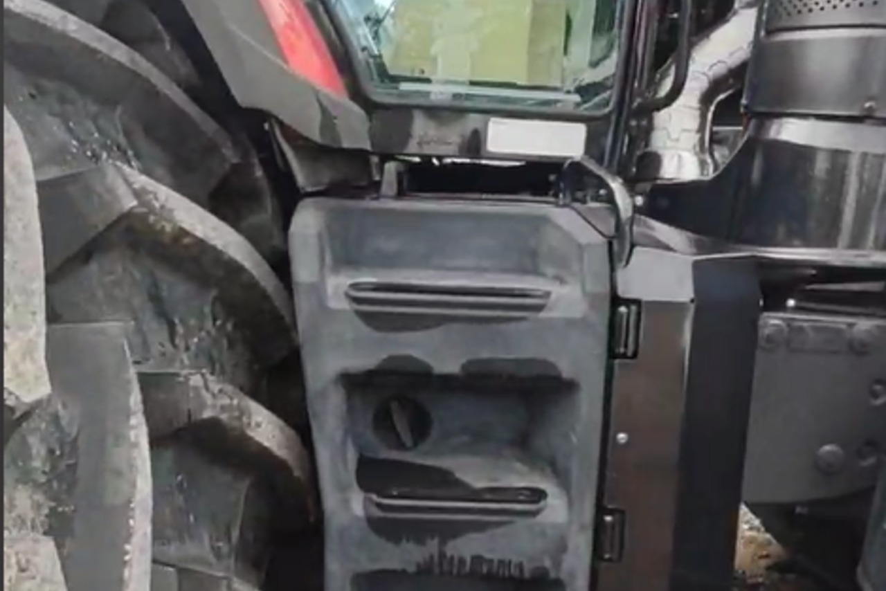 Massey Ferguson MF 8737 - 23/23 7