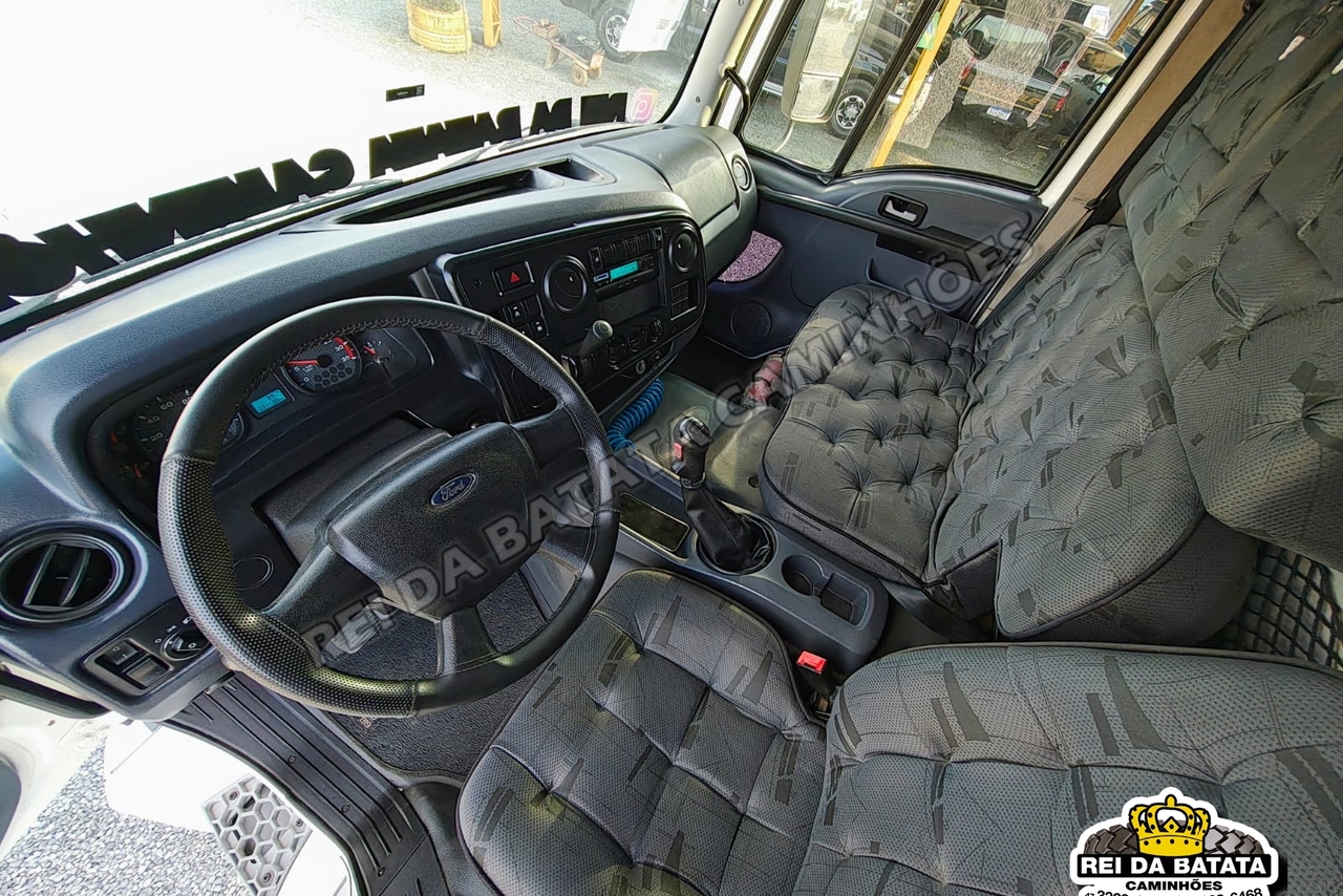 Ford Cargo1317 - 12/12 10