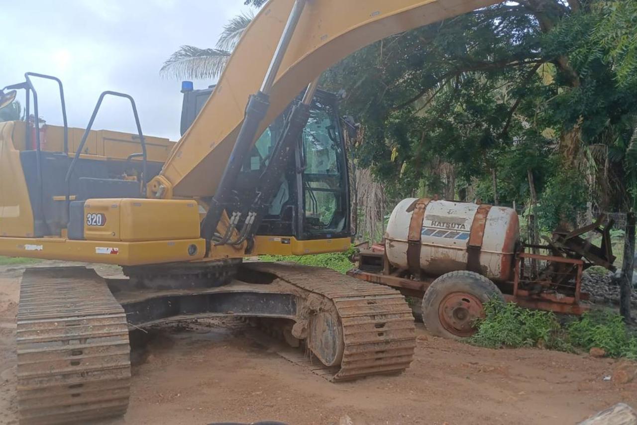 Caterpillar  320 - 23/23 3