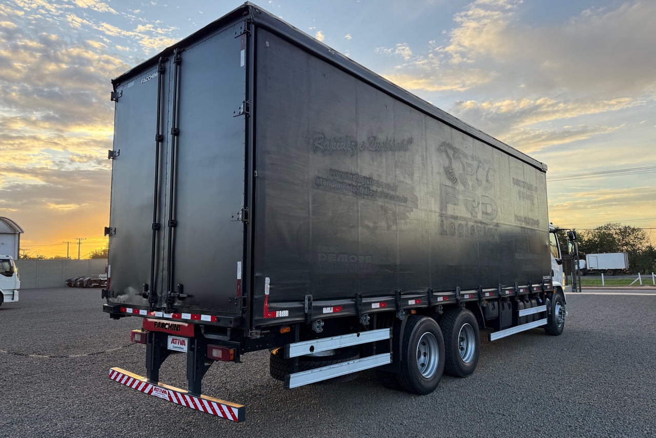 Volvo VM 270 - 21/21 5