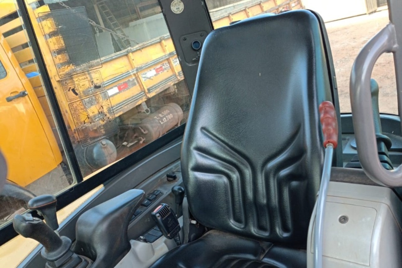 Volvo EC 27 - 17/17 4