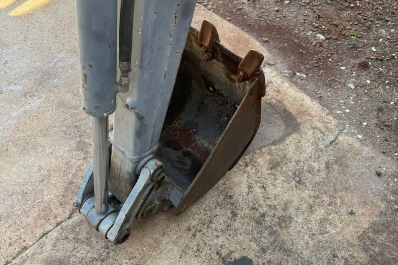 Volvo EC 27 - 17/17 9