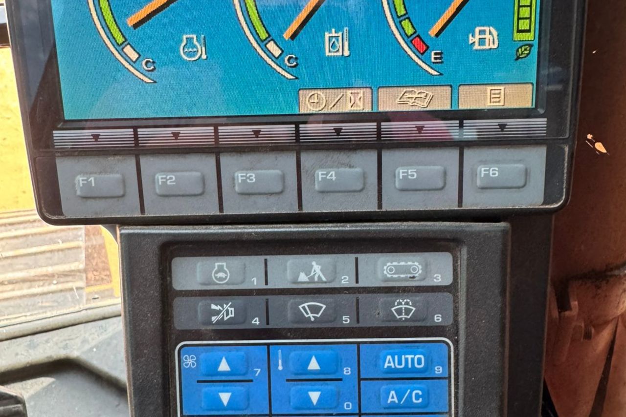 Komatsu PC130 - 14/14 9
