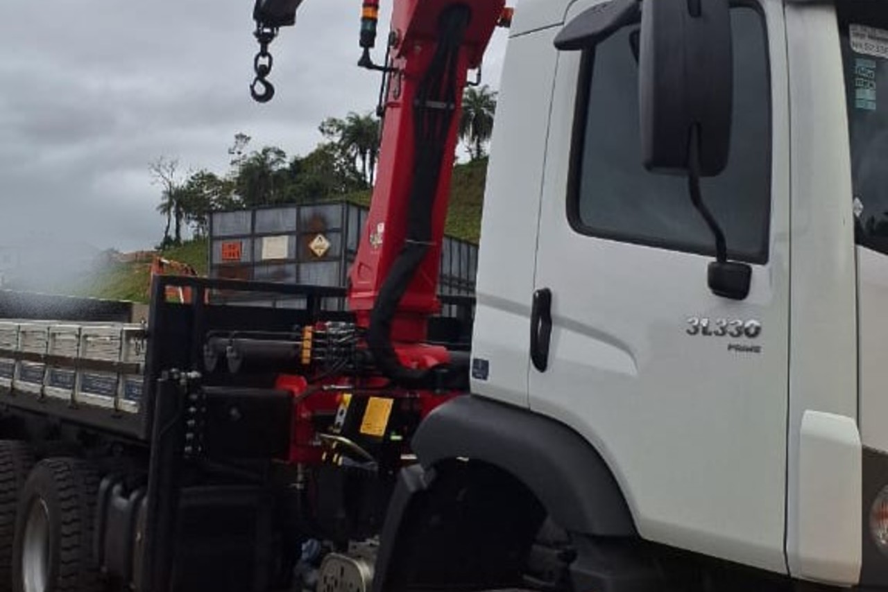 Volkswagen 31-330 E Constellation 6x4 - 22/22 2